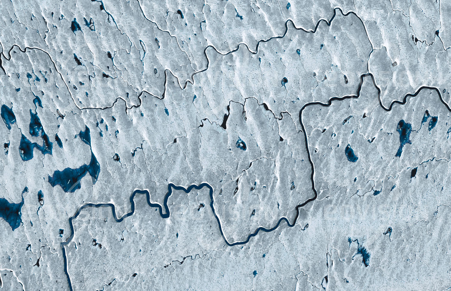 Das Satellitenbild 'NIOGHALVFJERDSFJORDEN, Grönland' ist dem Bildband "Wüsten - Lebensraum der Extreme" entnommen. Zu diesem Bild gibt es keine Bildbeschreibung