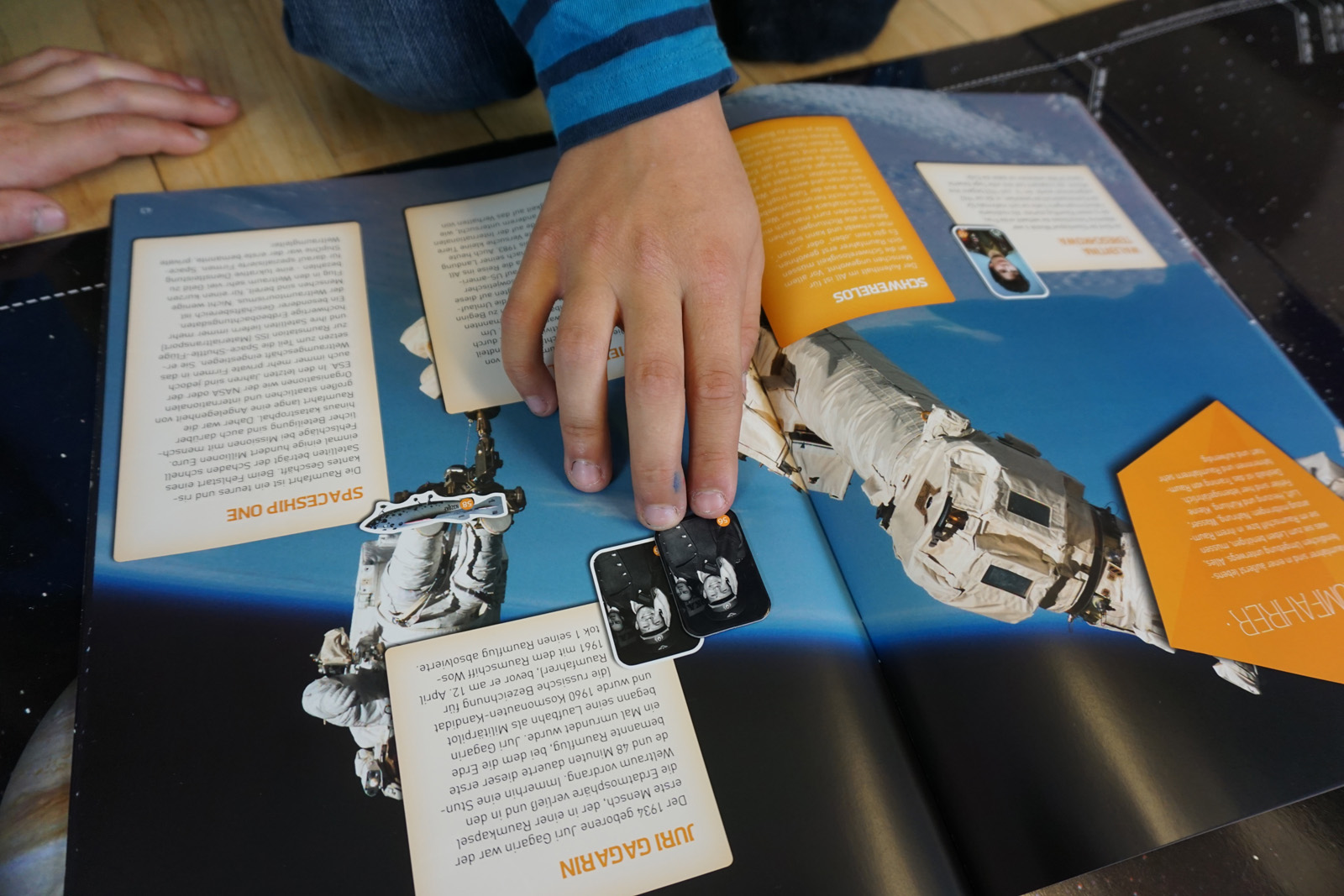 one Space kids – Magnetspielbuch – Bild 14