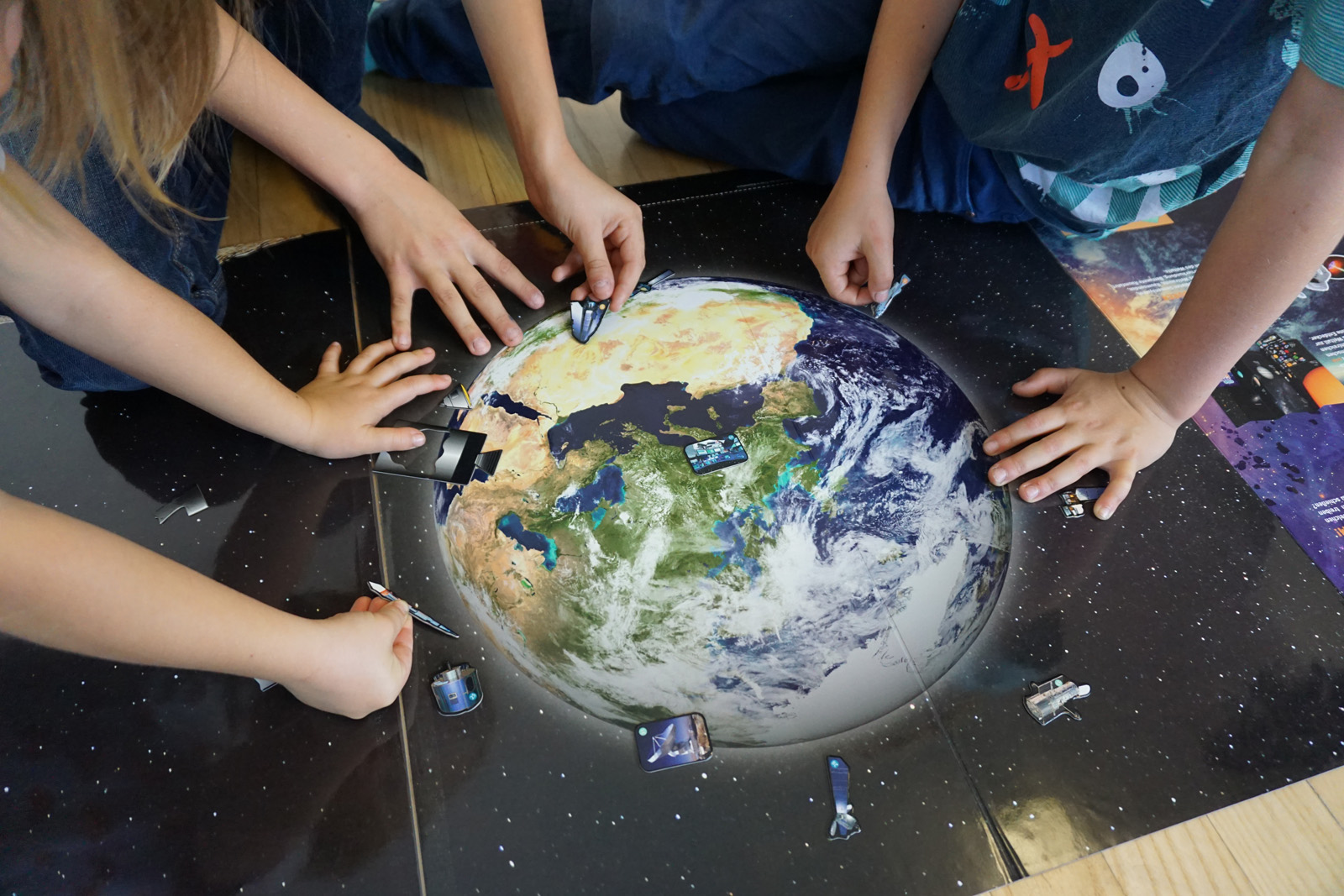 one Space kids – Magnetspielbuch – Bild 11